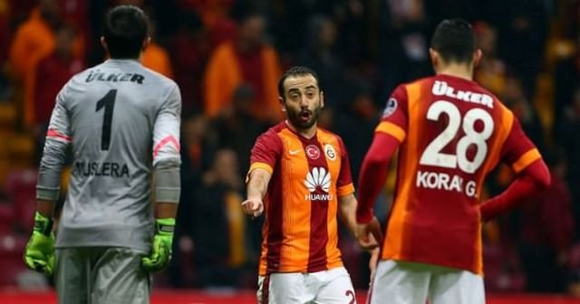 Galatasaray evinde Başakşehir&#039;e puan kaybetti