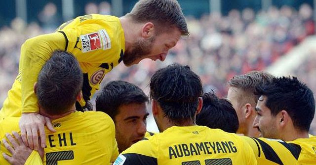 Gol düellosundan Dortmund çıktı