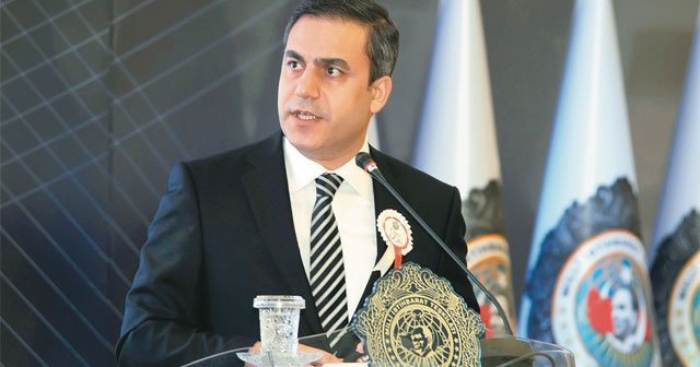 Hakan Fidan AK Parti'ye adaylık başvurusunu geri çekti