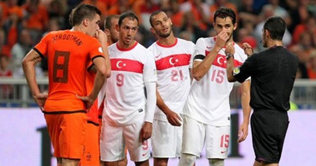 Kriz çözüldü! İşte Hollanda-Türkiye maçını yayınlayacak kanal...