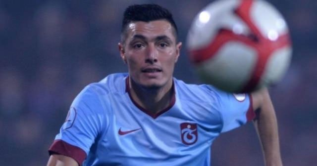 Oscar Cardozo&#039;dan sürpriz istek