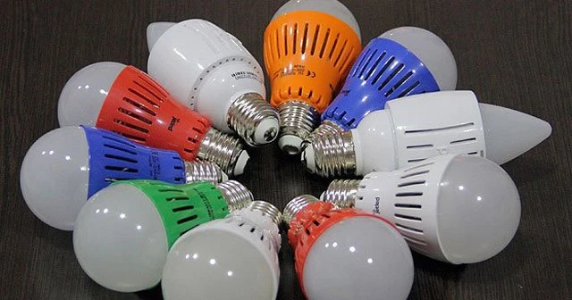 Robot teknolojisiyle led ampul üretecek