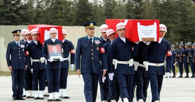 Şehitler son yolculuklarına uğurlandı