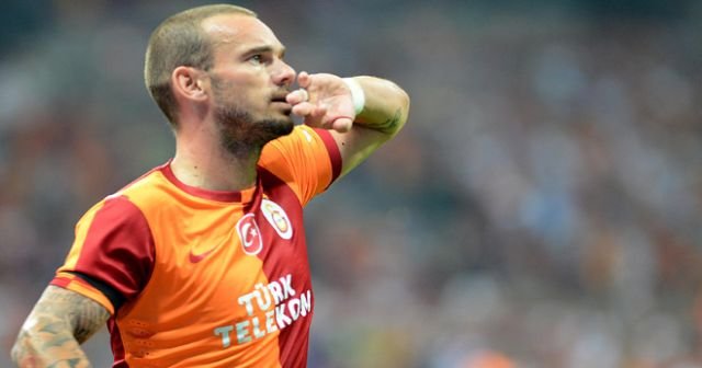 Sneijder Türkiye maçına kaptan olarak çıkacak