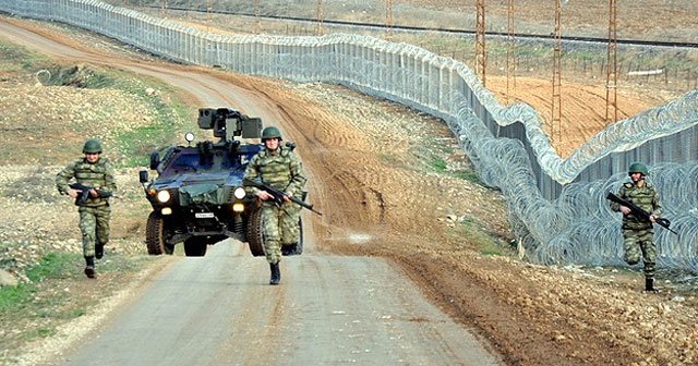 Suriye&#039;ye geçmeye çalışırken yakalandılar