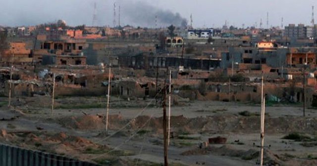 Tikrit&#039;te IŞİD&#039;e yönelik operasyon durduruldu