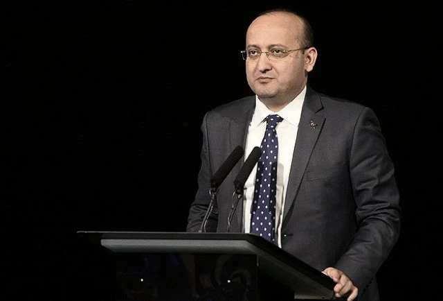 Akdoğan, 'Önce kendi geçmişlerine baksınlar'