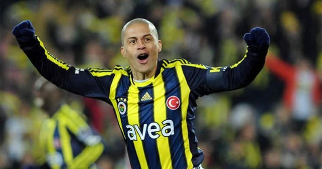 Alex, 'Başkan Bey tesislere girişimi yasakladı'