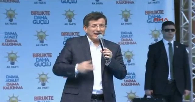 Başbakan Davutoğlu Artvin'de müjdeleri peş peşe verdi