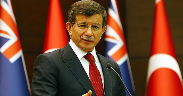 Başbakan Davutoğlu, &#039;Baskılara karşı boyun eğmeyiz&#039;