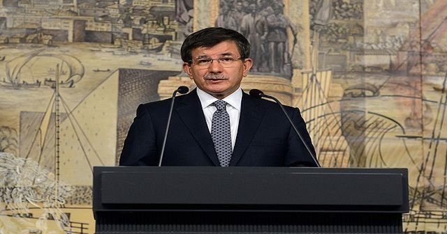 Başbakan Davutoğlu, &#039;Kılıçdaroğlu romanlardan özür dilesin&#039;