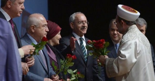 Başbakan ile Kılıçdaroğlu’nun gül jesti