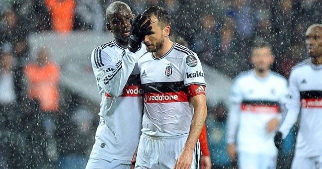 Beşiktaş kırmızı kartların bedelini 11 puanla ödedi