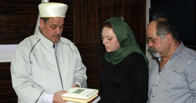Bulgaristanlı kadın Müslüman oldu