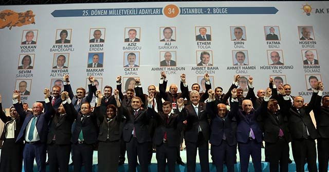 Davutoğlu, AK Parti&#039;nin seçim manifestosunu açıkladı