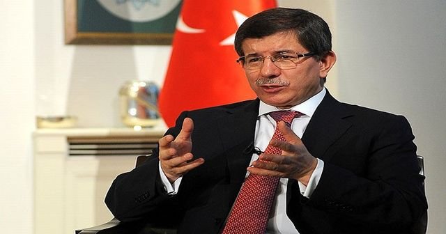 Davutoğlu, &#039;Parlamenter sistem Türkiye&#039;de malul doğdu&#039;