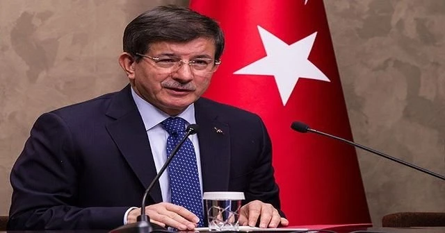 Davutoğlu, &#039;Tarih bilmeden yapılacak baskılara taviz vermeyiz&#039;