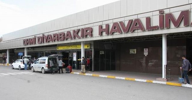 Diyarbakır Havaalanı&#039;nda bomba paniği