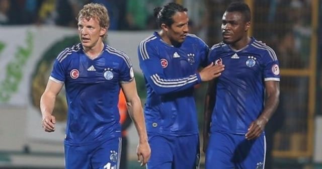 Emenike 2,5 aylık hasreti noktaladı