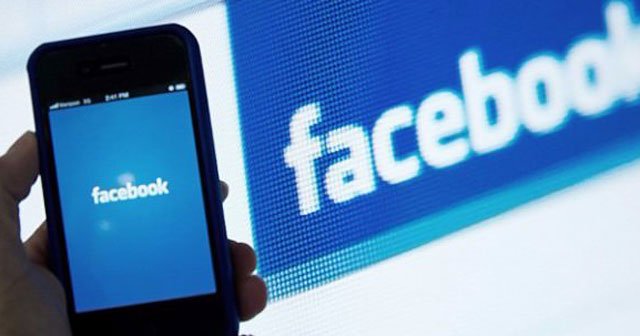 Facebook cep telefonu aramalarına da el attı