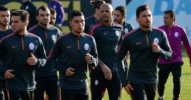 Felipe Melo takımla çalışmalara başladı