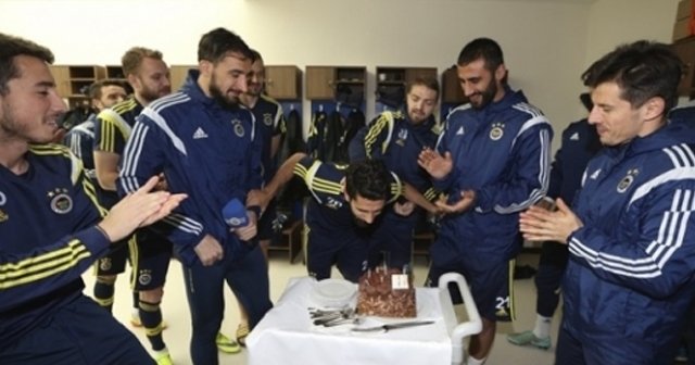 Fenerbahçe&#039;de sürpriz kutlama