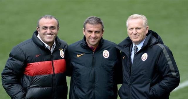 Galatasaray‘da yöneticilerden kritik açıklama ‘Biz yokuz‘