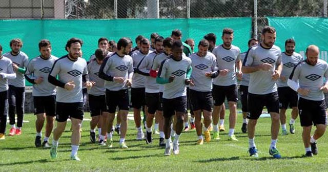 Giresunspor'da 3 isimle yollar ayrıldı