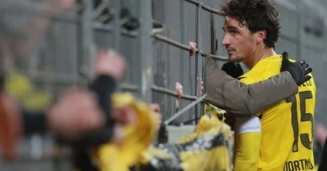 Hummels gideceği takımı açıkladı