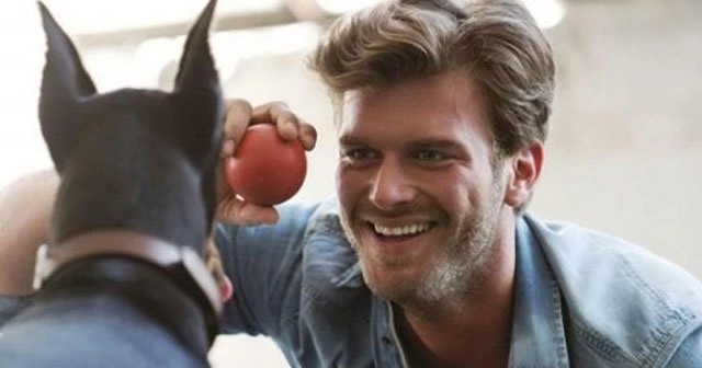 Kıvanç Tatlıtuğ'dan hayranlarını üzecek haber