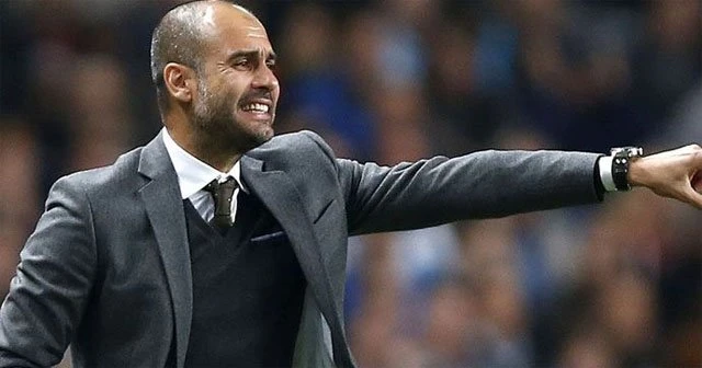 Maç sırasında Guardiola'nın pantolunu yırtıldı