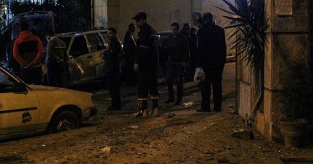 Mısır&#039;da polis karakoluna bombalı saldırı, 6 ölü