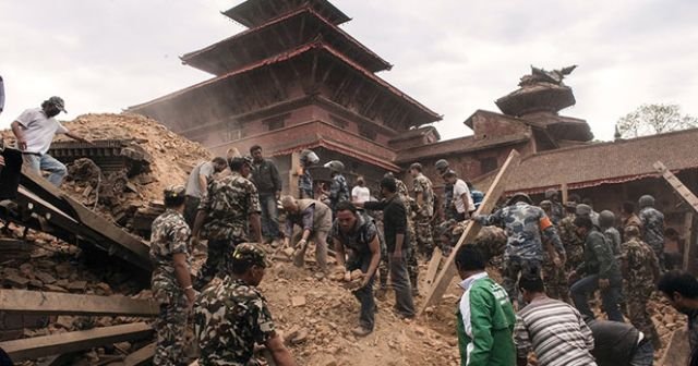 Nepal&#039;de ölü sayısı gün geçtikçe artıyor