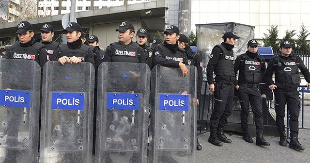 Paralel yapı operasyonunda 29 polise gözaltı kararı