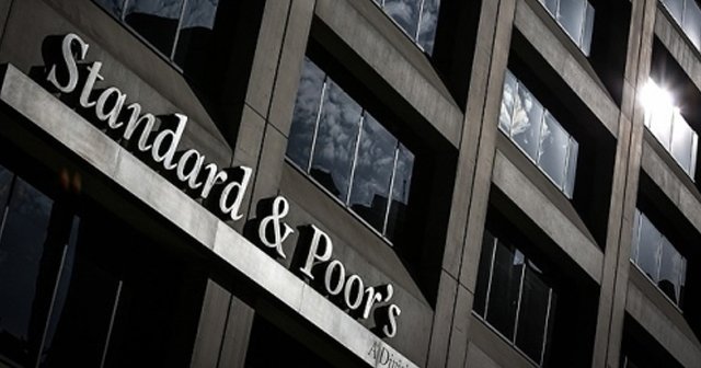 S&amp;P Yunanistan&#039;ın notunu düşürdü