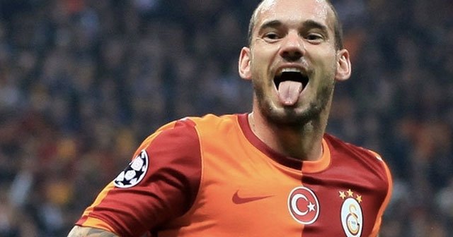 Sneijder&#039;in doğacak bebeğine 5 milyon dolar