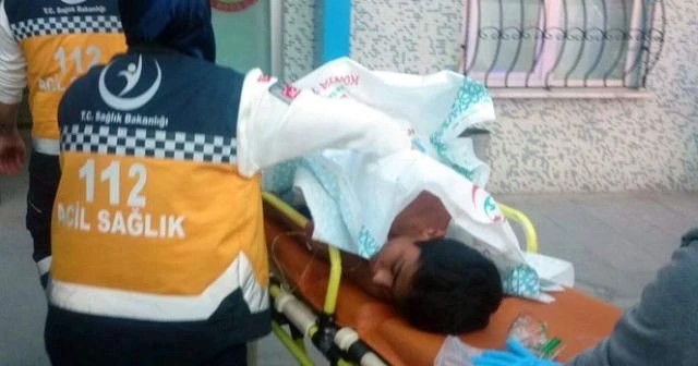 Topu eve götüren arkadaşını sırtından bıçakladı