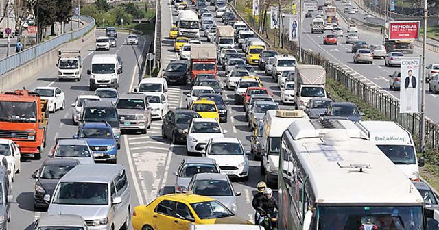 Trafik denetimlerinde 61 bin kişiye ceza