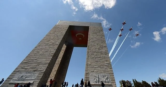Türk Yıldızları tören öncesi son provasını yaptı