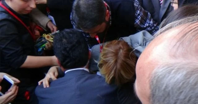 Ünlü sanatçı Gülben Ergen fenalık geçirdi