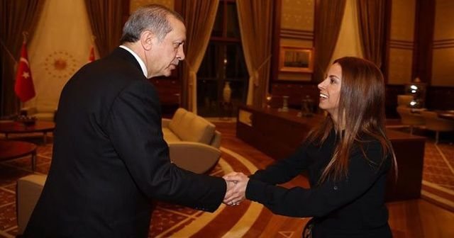 Ünlü şarkıcı Niran Ünsal&#039;dan Erdoğan&#039;a &#039;Başkanlık&#039; marşı