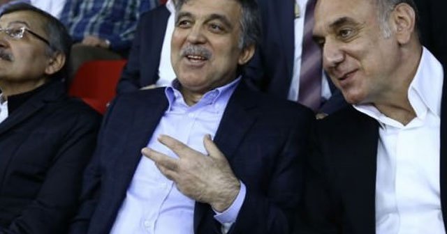 Abdullah Gül Galatasaray maçını izledi