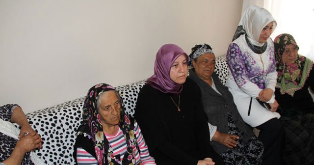 AK Partili kadınlar Şişli’de 2 bin evi ziyaret etti