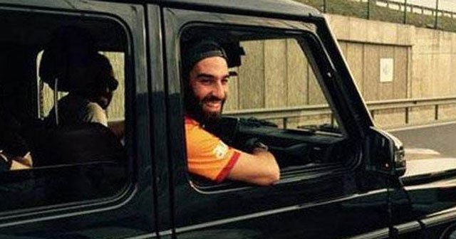 Arda Turan&#039;dan Galatasaray&#039;a sürpriz