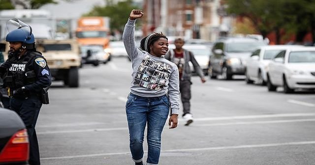 Baltimore'da sokağa çıkma yasağı kaldırıldı