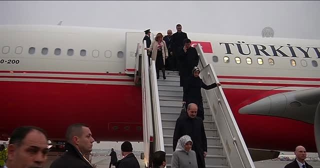 Başbakan Davutoğlu Ankara&#039;ya geldi
