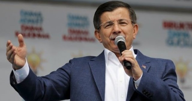 Başbakan Davutoğlu&#039;ndan yetim aylığı müjdesi