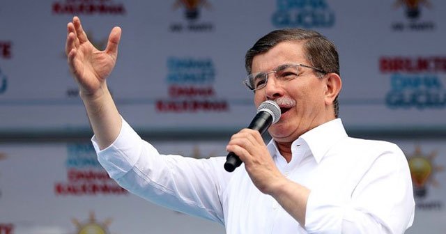 Başbakan Davutoğlu, &#039;Maskeni indir karşımıza öyle çık&#039;