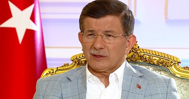 Başbakan Davutoğlu&#039;ndan paralel yayın organlarına tepki