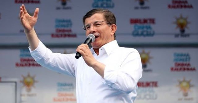 Başbakan Davutoğlu Şanlıurfa&#039;da gözyaşlarını tutamadı